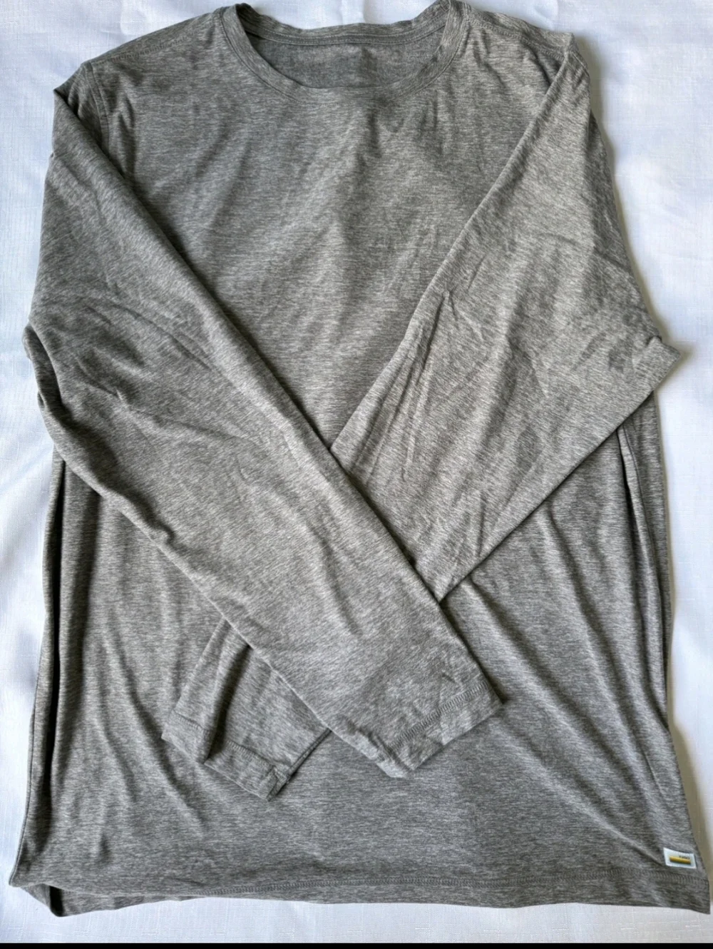 Vuori Strato Tech Long Sleeve Tee Men’s Large Heather Gray UltraSoftPerformance - Picture 3 of 7